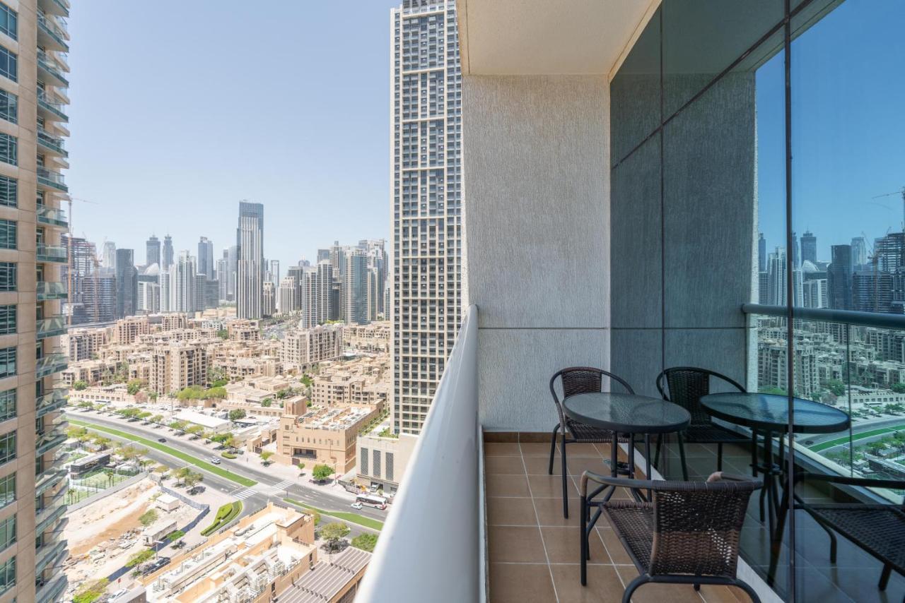 Apartament Spacious 2 Beds 5 Min Walk From Dubai Mall With Brand New Gym And Rooftop Swimming Pool Zewnętrze zdjęcie